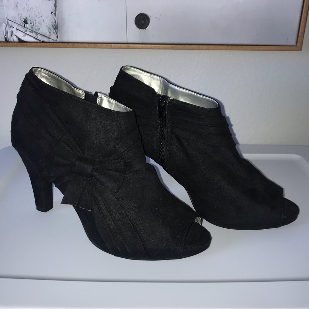 Lane Bryant black peep toe heel booties size 11